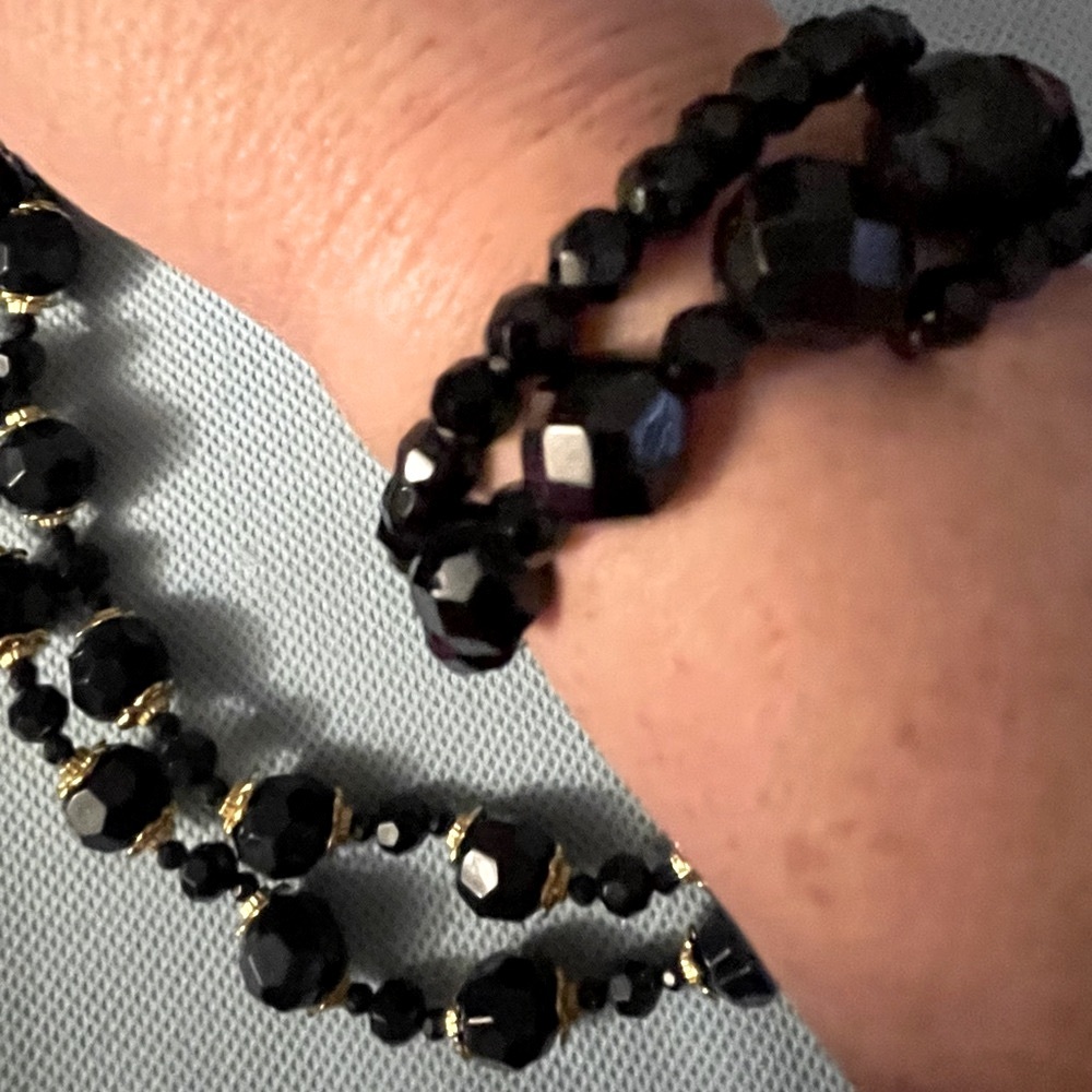 Vintage Jet/Onyx  Necklace and Bracelet Set - Picture 4 of 4